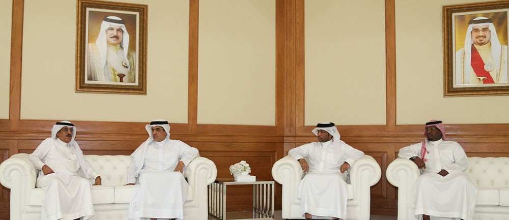 وزير الإعلام يستقبل مدير عام جهاز إذاعة وتلفزيون الخليج