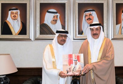 وزير العمل: سمو رئيس الوزراء من الشخصيات الملهمة في تاريخ البحرين