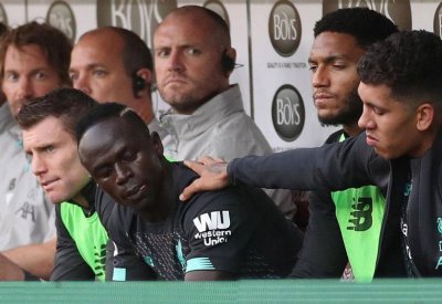 صلاح يتفاعل مع "أزمة ماني".. بصورة