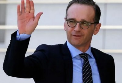 وزير خارجية ألمانيا يصل الخرطوم للقاء البرهان وحمدوك