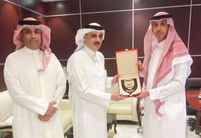  مدير عام الإدارة العامة لمكافحة الفساد والأمن الاقتصادي والإلكتروني يقوم بزيارة إلى شعبة اتصال الرياض