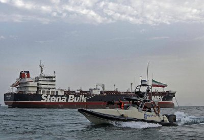 التعاون البحري في مضيق هرمز على طاولة واشنطن وموسكو