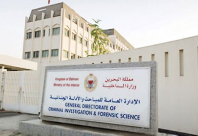 المباحث العامة تلقي القبض على شخص لسرقته سيارة واشعال النيران فيها  