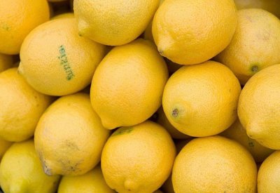 فوائد لليمون قد لا يعرفها كثيرون.. أبرزها في القشر والشم