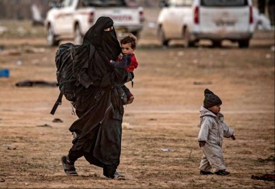 نساء وأطفال الدواعش عالقون.. وشكاوى ضد فرنسا