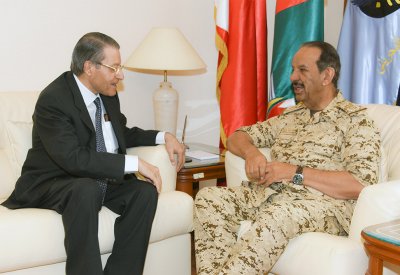 القائد العام يستقبل مدير مركز محمد بن خليفة التخصصي للقلب