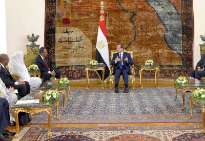السيسي يستقبل حمدوك ويؤكد دعمه لأمن واستقرار السودان