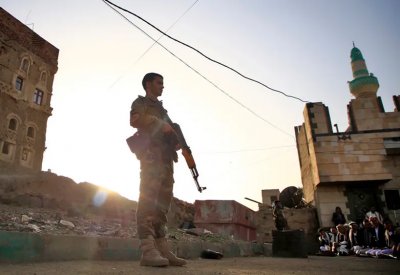 خبيرا صواريخ ومسيرات من الحرس الثوري في صنعاء