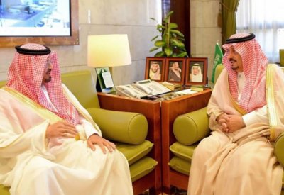 أمير الرياض يستقبل سفير البحرين
