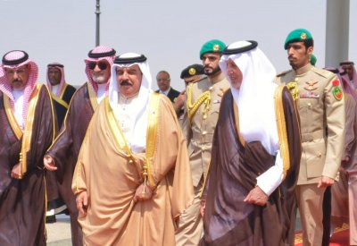 جلالة الملك: استهداف معملي شركة أرامكو في بقيق وخريص ليس اعتداء على السعودية فقط بل هو اعتداء على العالم 