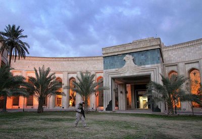  سقوط صاروخين بالقرب من السفارة الأميركية في بغداد 