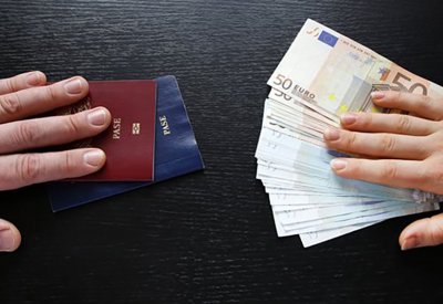 6 أكتوبر للإطلاع بقضية تزوير جوازي سفر وتأشيرتين أوروبيتين