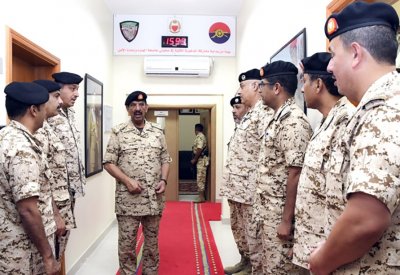 القائد العام يقوم بجولة ميدانية تفقدية لعدد من وحدات قوة الدفاع