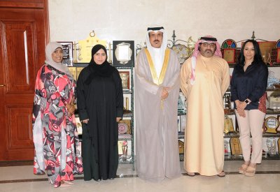 وزير التربية يطلع على نتائج مشاركة معلمتين في رحلة تدريبية إلى سنغافورة