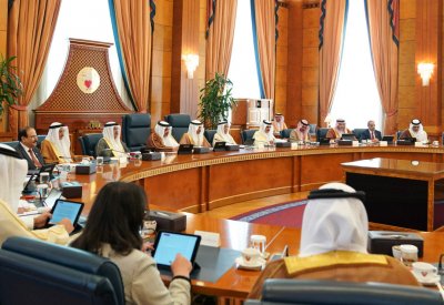 سمو رئيس الوزراء يوجه بتوفير الخدمات والمرافق بمدينة خليفة