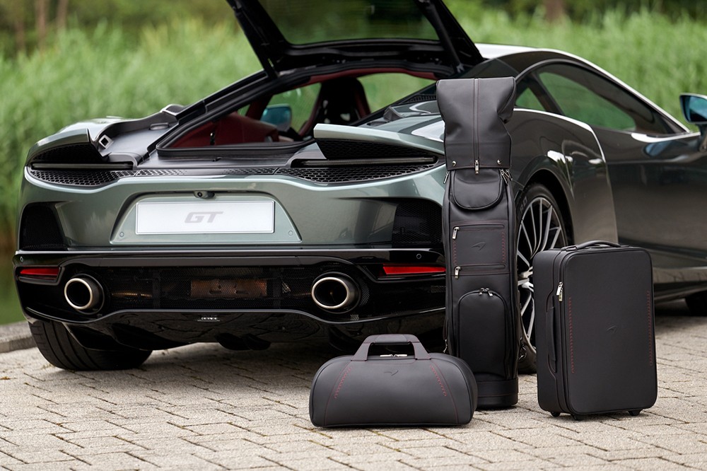 ماكلارين أتوموتيڤ تكشف عن أول تشكيلة حقائب جديدة كلياً لسيارة ماكلارين GT من McLaren Special Operations