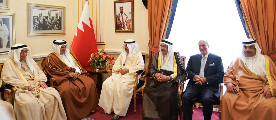 سمو نائب جلالة الملك وسمو رئيس الوزراء يُشددان على الاهتمام بالمشروعات الخدماتية والبنية التحتية 
