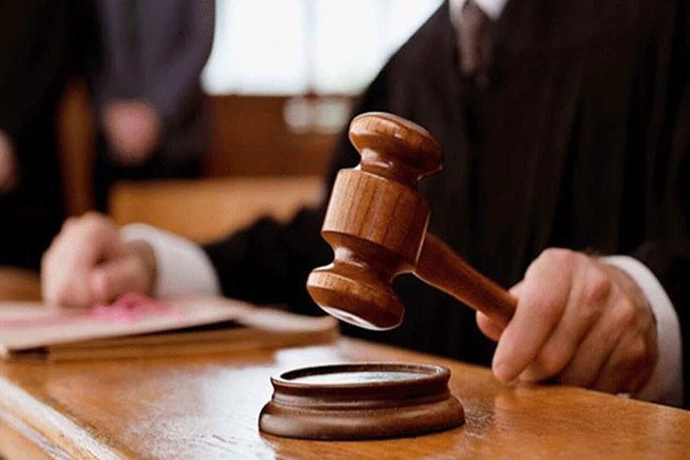 شقيقان يعتديان بالضرب على شاب يكبرهما بالسن لمضايقاته المتعددة لهم