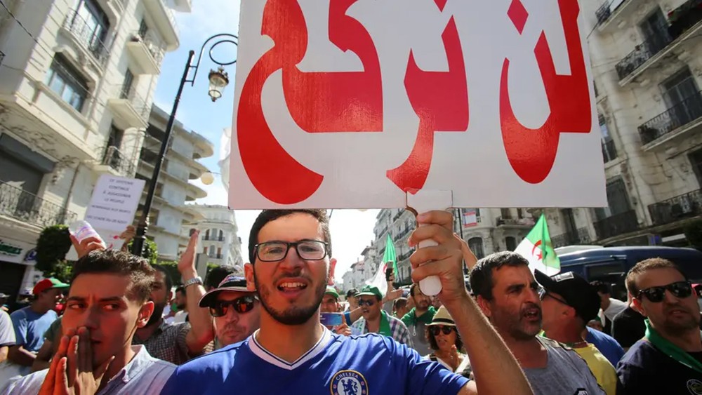 سقط مرتين.. ما مصير اقتراح الانتخابات الجديد بالجزائر؟