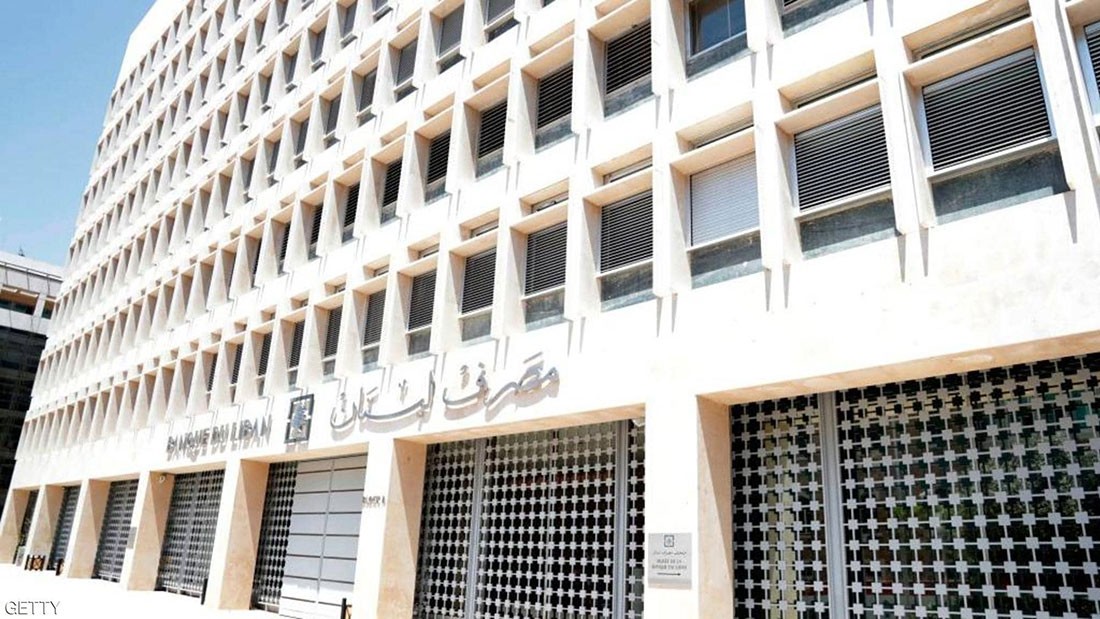  الحريري يتعهد بإبقاء الليرة مربوطة بالدولار 