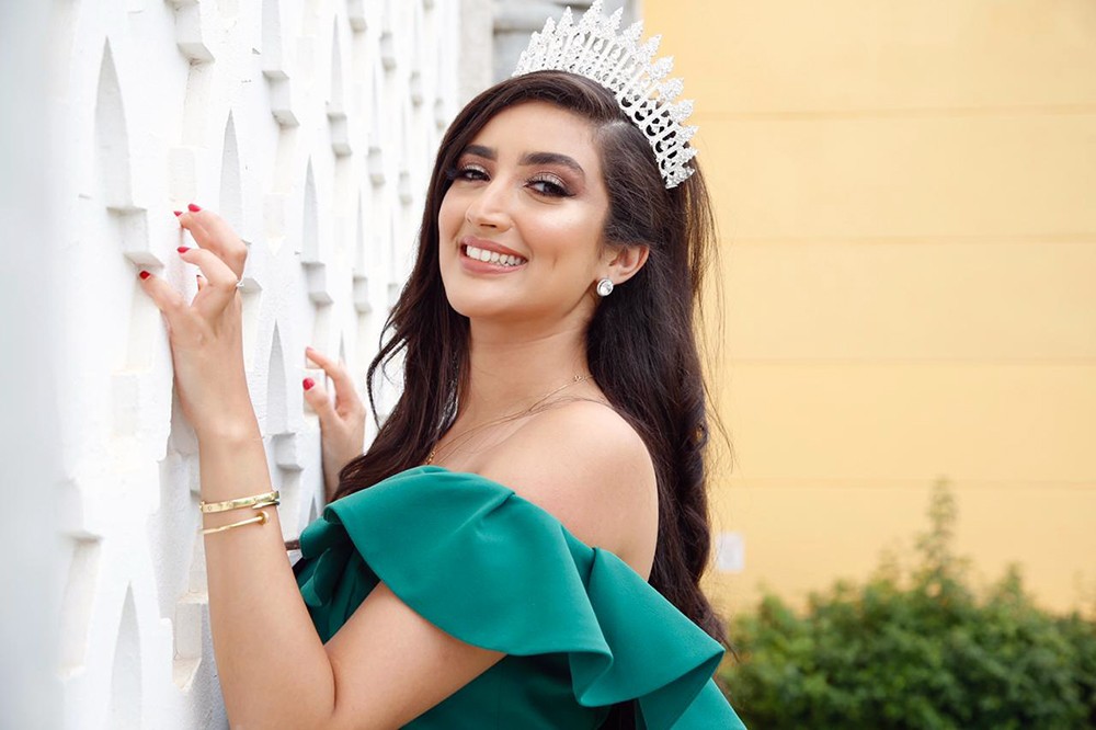 ملكة جمال العرب مكرمة في مصر وتستعد لدخول السينما