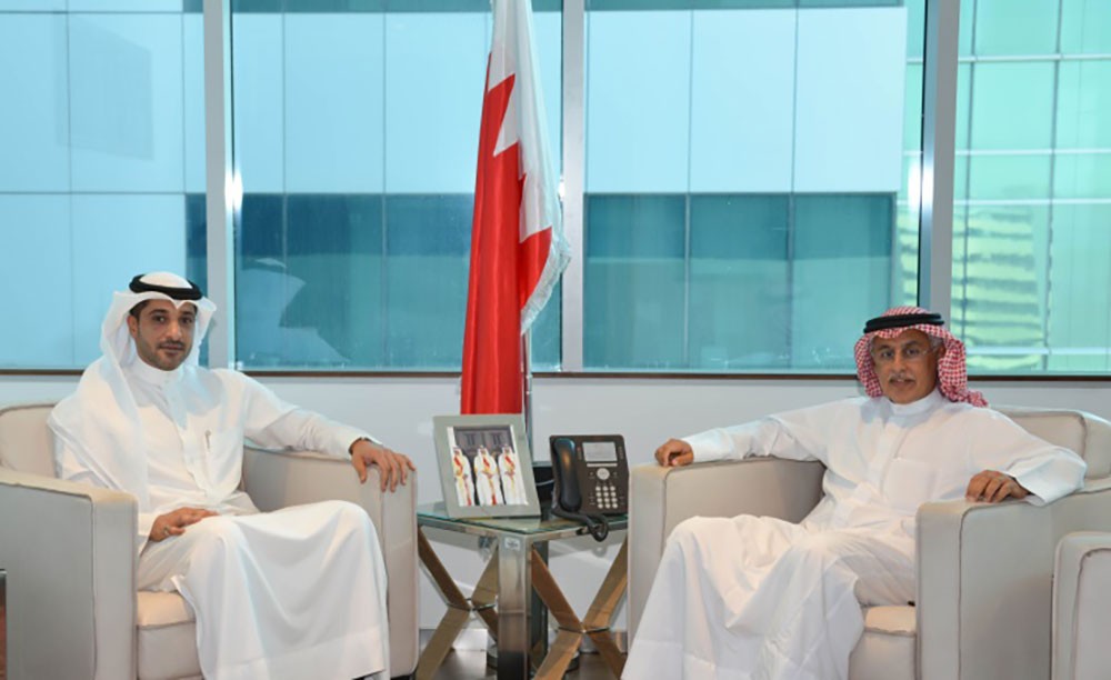 وزير الصناعة يبحث مع آل رحمة أوجه التعاون بين السلطتين