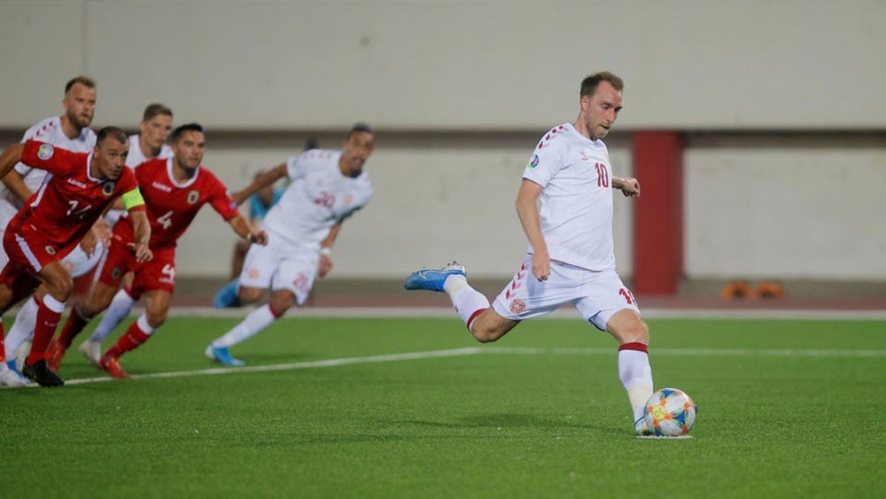 سويسرا تتعادل مع إيرلندا.. والدنمارك تكتسح جبل طارق