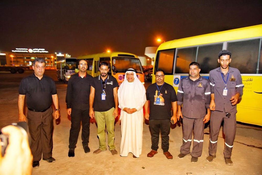رئيس الأوقاف الجعفرية يدشن مشروع النقل الجماعي للمعزين لموسم عاشوراء