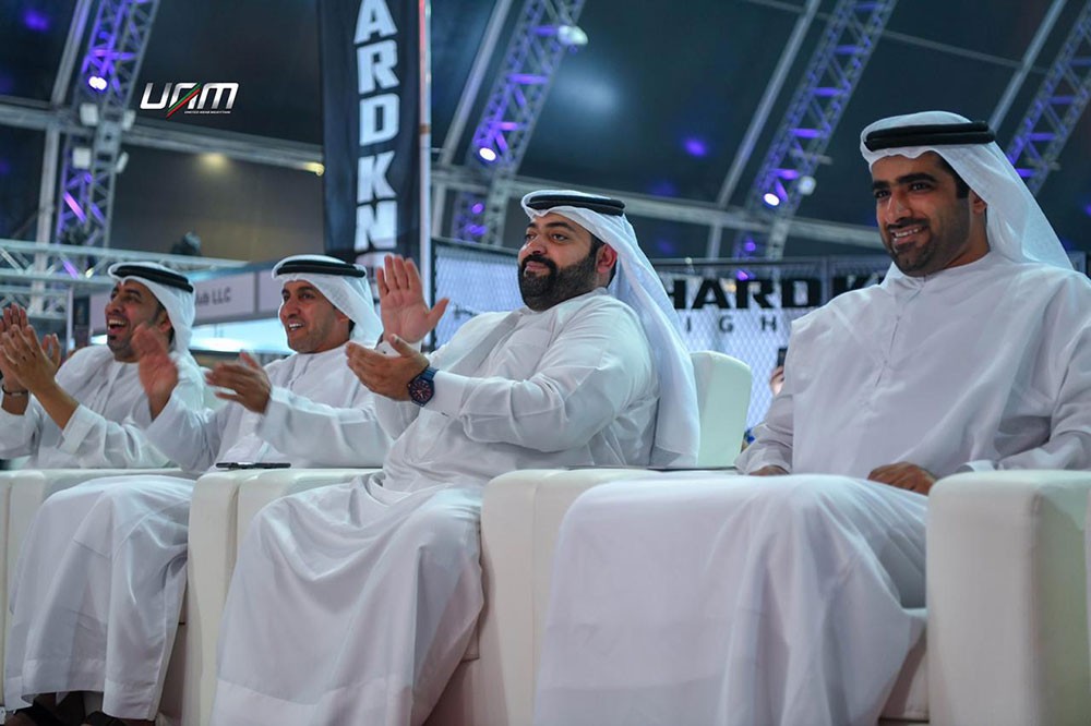 رئيس اتحاد الكيك بوكسينغ يشهد بطولة المواي تاي المفتوحة بأبوظبي