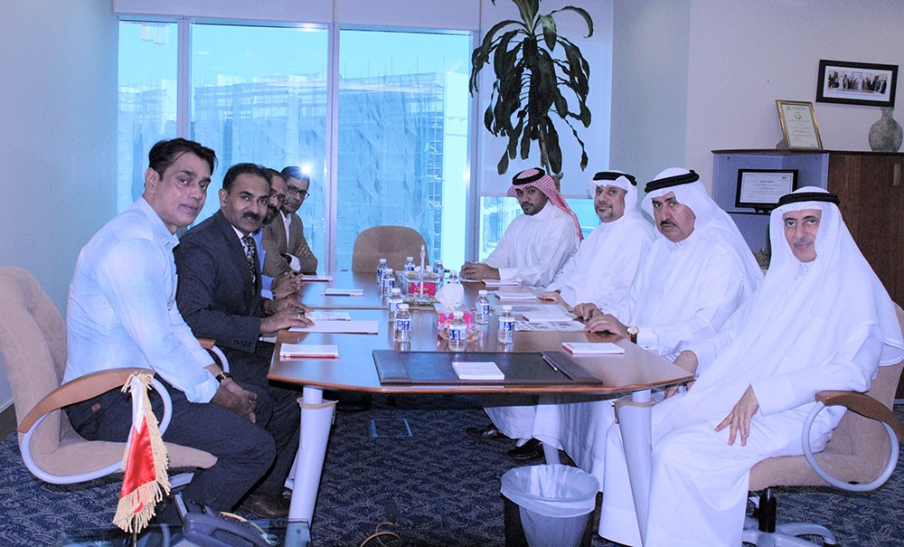 وزارة العمل تباشر اتخاذ إجراءات ضد معرض التوظيف بالنادي الهندي