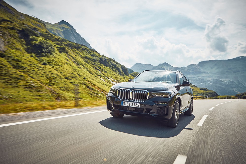 إطلاق BMW X5 xDrive45e الجديدة في السوق
