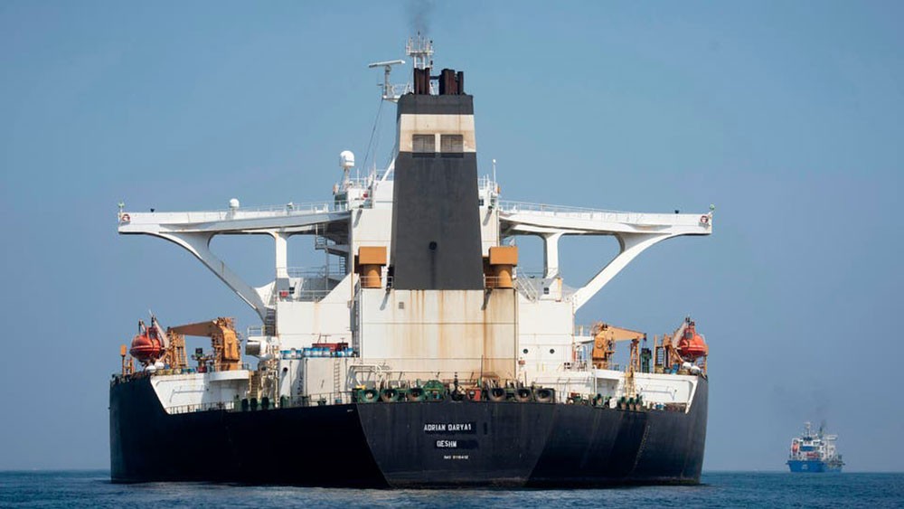 واشنطن: الناقلة الإيرانية سلمت نفطها لسوريا