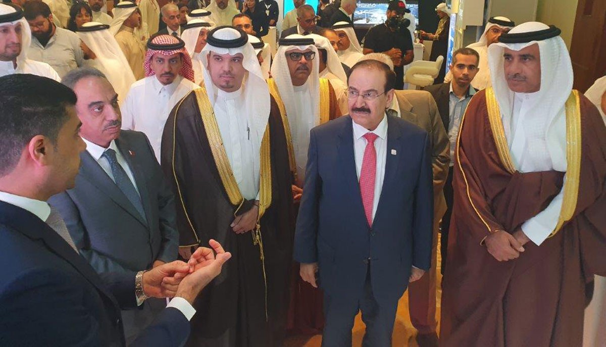 وزير الأشغال يفتتح (قمة البحرين للمدن الذكية 2019)