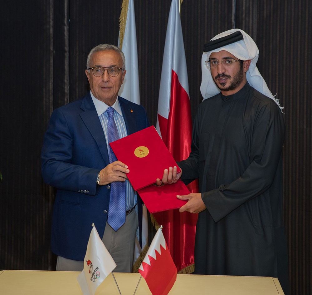 الأولمبية البحرينية توقع "بروتوكولا رياضيا" مع نظيرتها الإسبانية 