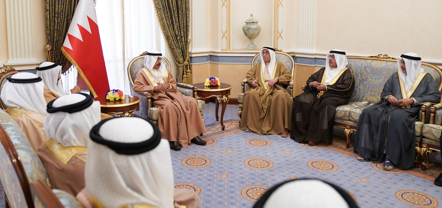 سمو رئيس الوزراء: موقف البحرين ثابت في دعم ومساندة السعودية
