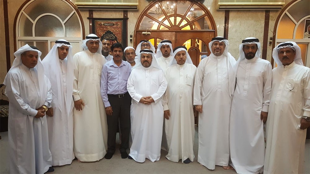 وفدٌ من الأوقاف الجعفرية يزور مأتم البنائين بالمحرق