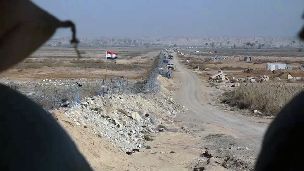 سوريا.. طائرات مجهولة تقصف مواقع إيرانية في البوكمال