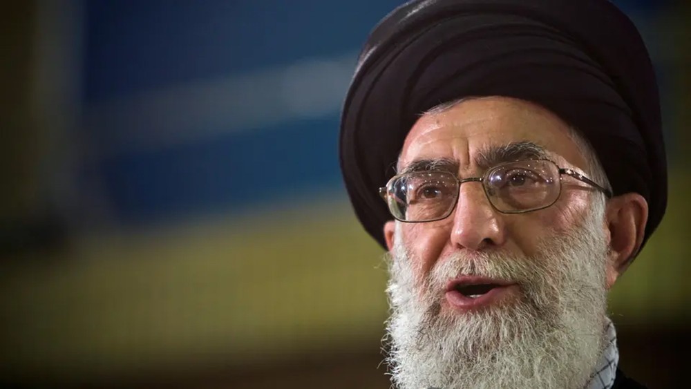 مسؤول أميركي لـCBS: خامنئي أقر هجوم أرامكو ووضع شرطاً!