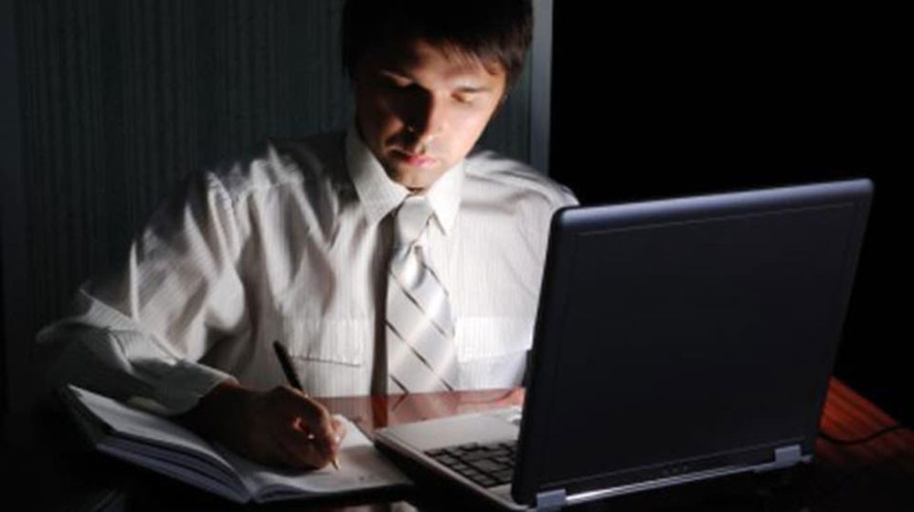 لأصحاب الدوامات الليلية.. احذروا التهاب الأمعاء المستمر