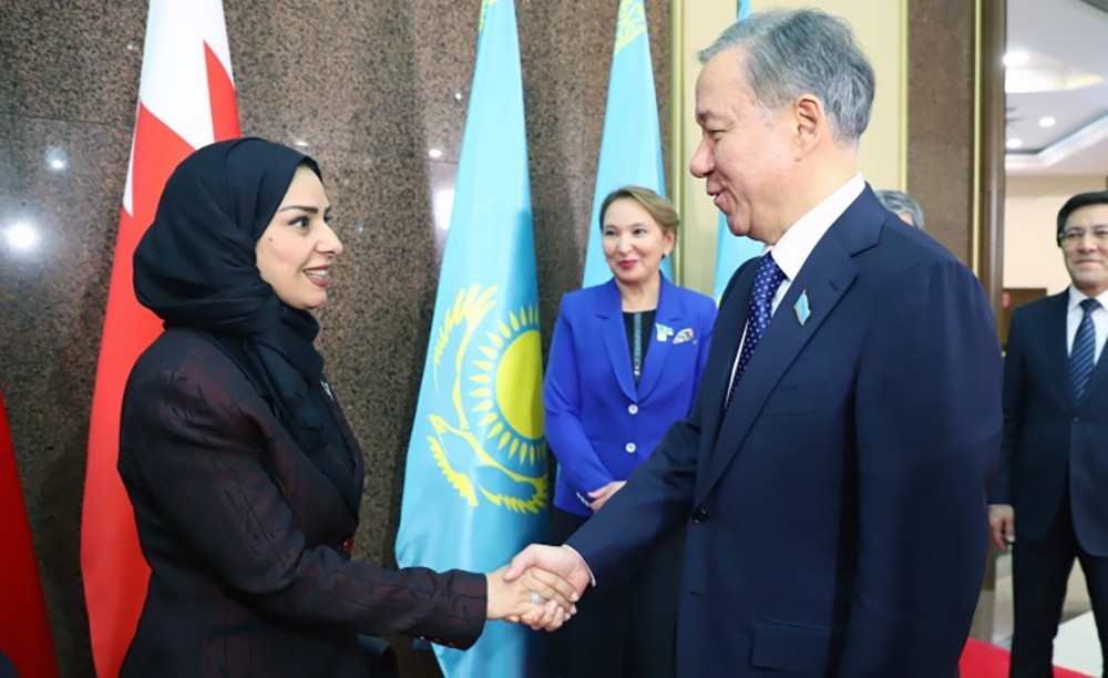 رئيسة مجلس النواب تبحث مع نظيرها الكازاخي تعزيز التعاون البرلماني