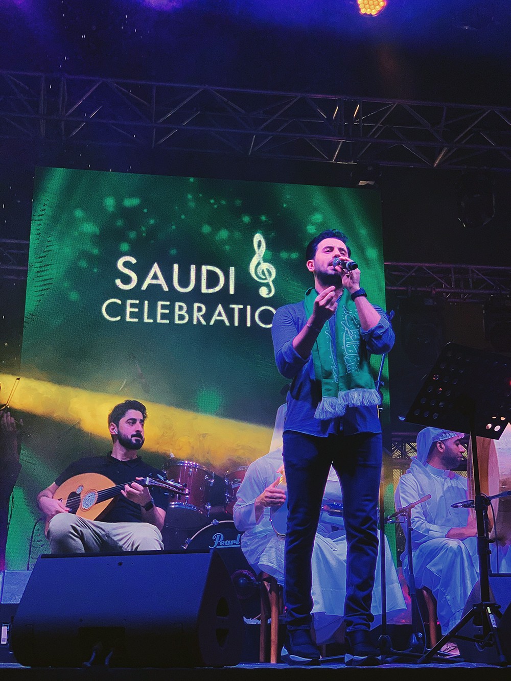 فؤاد عبد الواحد يحتفل باليوم الوطني السعودي الـ89 في دبي