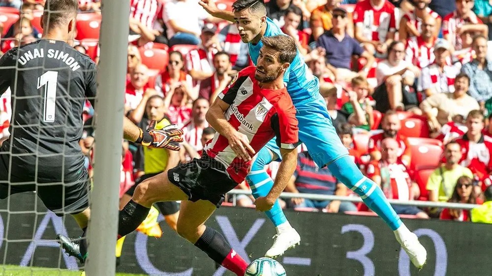 فالنسيا يلحق ببلباو خسارته الأولى في الدوري الإسباني