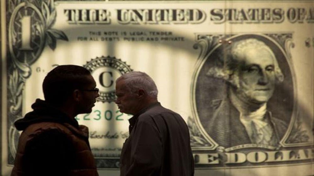 كيف تتأثر استثمارات الأجانب في ديون مصر بخفض الفائدة؟