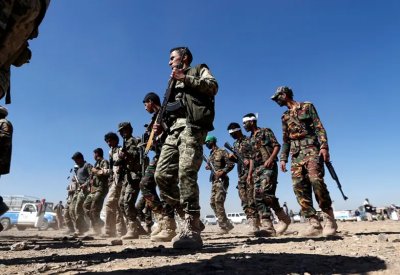 صنعاء.. ميليشيا الحوثي تخنق موظفي التربية
