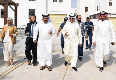 وكيل "الإسكان "ووكيل "البلديات" يتفقدنا الاحتياجات الخدمية لمدينة خليفة الإسكانية