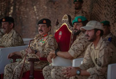  جلالة الملك المفدى يتفضل ويحضر التمرين المشترك "سموم 4" بالحرس الملكي