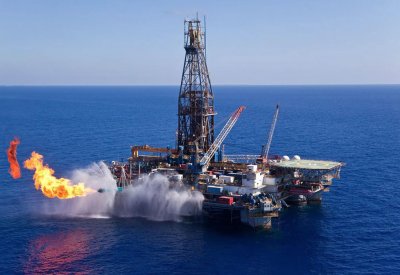 مصر تخفض سعر الغاز للصناعة إلى 5.50-6.00 دولارات للمليون وحدة حرارية
