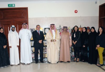 النعيمي يستقبل الفريق المختص بالتواصل مع الجمهور بعد فوزه بجائزة التميز