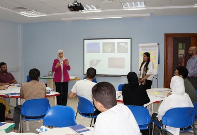 التعليم العالي ينفذ برنامجاً تدريبياً في البحث العلمي لطلبة الجامعات