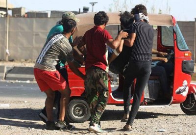 "التوك توك".. وسيلة لإنقاذ العراقيين من "رصاص الموت"